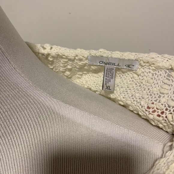 O’Neil | White Knit Cotton Long Sleeve High Low Sweater - Picture 3 of 5